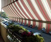 Tenda da sole a caduta con braccetti